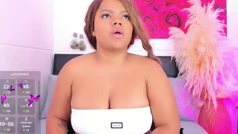 Cloe Adams  online show from November 2025 11:10:02 AM