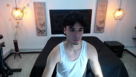 Snapshot of adams_collins_ chatting on September 2025 12:21:02 PM Adams online show from September 2025 12:21:02 PM