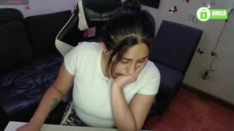 Snapshot of adams_mel chatting on October 2025 11:20:02 PM adams_mel online show from October 2025 11:20:02 PM