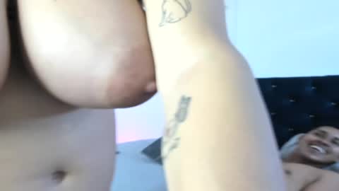 Snapshot of adams_niki chatting on December 2024 08:10:02 PM ADAMS Y NIKI online show from December 2024 08:10:02 PM