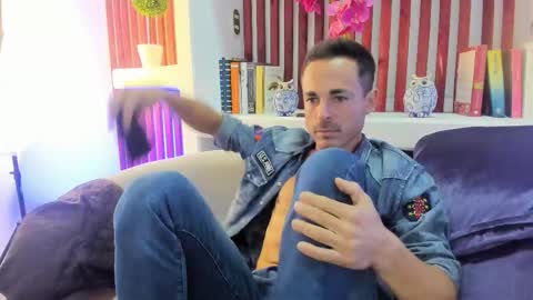 Im Adams Sanz online show from February 2026 11:43:02 PM