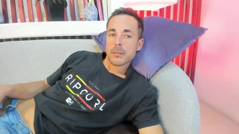 Im Adams Sanz online show from February 2026 07:07:01 PM