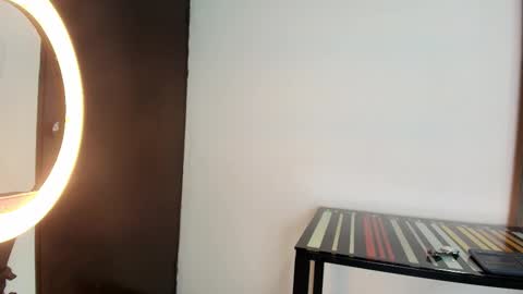 Snapshot of adamswalkerr_ chatting on March 2026 01:03:01 PM AdamsWalkerr online show from March 2026 01:03:01 PM