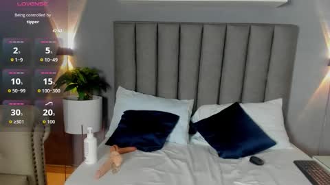 A D A R N A online show from September 2025 07:41:01 PM