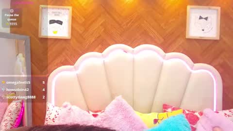 adarose_ online show from February 2026 09:00:02 AM