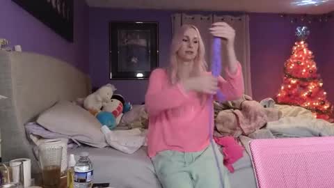 Addibabeee online show from January 2025 11:31:01 PM