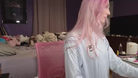 Addibabeee online show from January 2025 01:00:01 AM