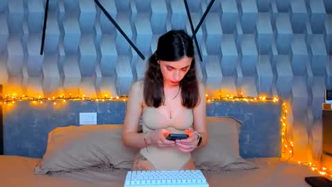 Snapshot of addicting_alice chatting on April 2026 08:11:02 PM PMFORPVTBB online show from April 2026 08:11:02 PM