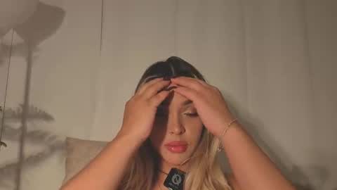 Snapshot of addison_baker chatting on October 2025 11:13:02 PM A D D I S O N online show from October 2025 11:13:02 PM