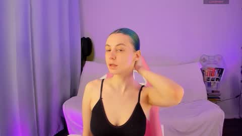 Adelle online show from March 2026 05:01:02 AM