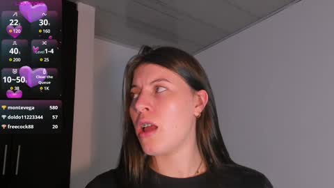 Snapshot of adela_parker chatting on January 2025 10:47:02 PM Adela Parker online show from January 2025 10:47:02 PM