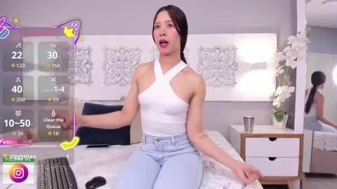 Adela Worsth online show from September 2025 01:36:01 PM