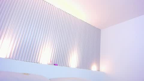 Snapshot of adelaine_brow chatting on November 2025 08:54:01 PM Adelaine Brow online show from November 2025 08:54:01 PM