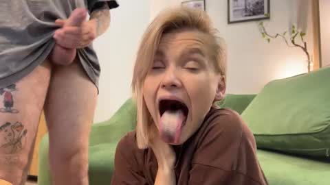 Adele Nick online show from October 2025 07:05:02 PM