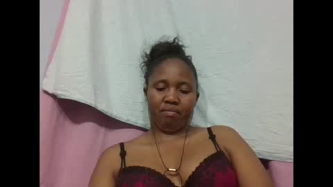 Snapshot of adelealy chatting on September 2025 07:06:02 PM adelealy online show from September 2025 07:06:02 PM