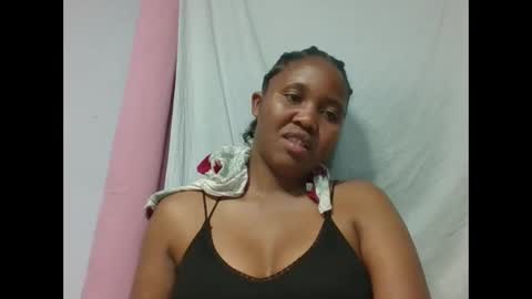 Snapshot of adelealy chatting on October 2025 06:41:01 PM adelealy online show from October 2025 06:41:01 PM