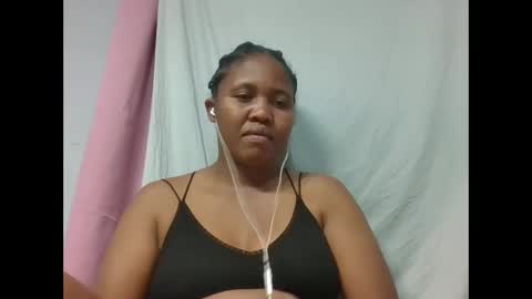 Snapshot of adelealy chatting on October 2025 07:02:01 PM adelealy online show from October 2025 07:02:01 PM