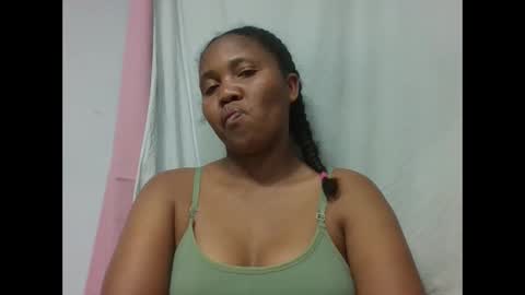 Snapshot of adelealy chatting on November 2025 07:05:02 PM adelealy online show from November 2025 07:05:02 PM