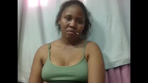 Snapshot of adelealy chatting on November 2025 04:17:02 AM adelealy online show from November 2025 04:17:02 AM