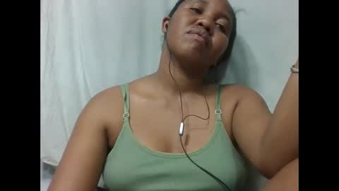 Snapshot of adelealy chatting on December 2025 07:57:02 AM adelealy online show from December 2025 07:57:02 AM