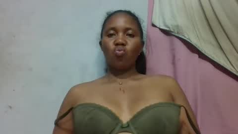 adelealy online show from May 2026 07:19:02 PM