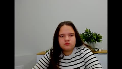 adelecruzz online show from February 2025 08:13:02 AM