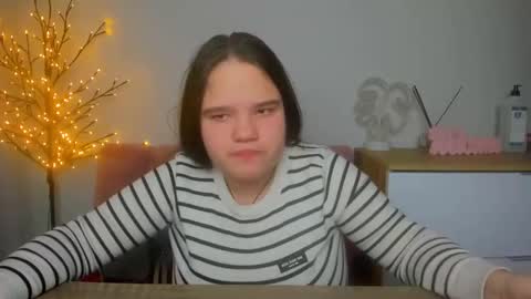 adelecruzz online show from February 2025 04:44:01 PM