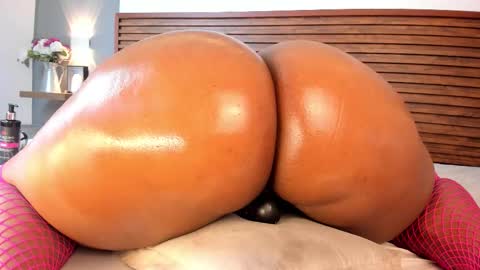 Adele  online show from September 2025 06:23:02 PM