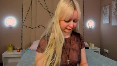 Snapshot of adelesilvy chatting on April 2026 01:39:01 AM adelesilvy online show from April 2026 01:39:01 AM