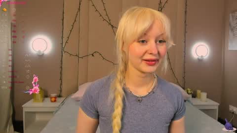 Snapshot of adelesilvy chatting on April 2026 01:37:02 AM adelesilvy online show from April 2026 01:37:02 AM