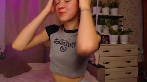 Lina online show from October 2025 08:51:01 PM