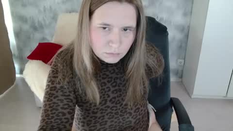 adelinalawson online show from April 2026 10:16:01 AM