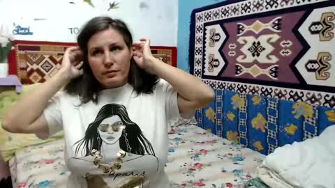 Larisa online show from October 2025 09:41:01 AM