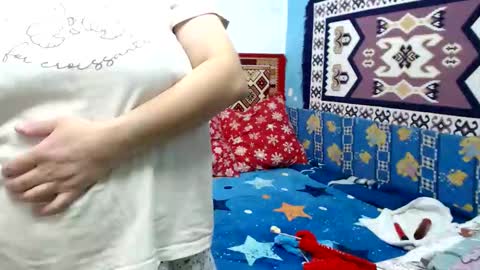 Larisa online show from November 2025 08:37:02 AM