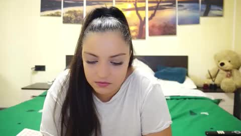 Adellineee online show from October 2025 10:42:01 PM