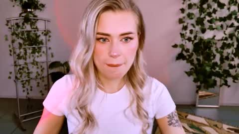 Adel online show from September 2025 09:10:02 AM