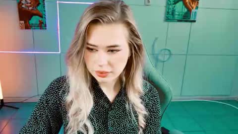 Adel online show from September 2025 09:11:02 AM