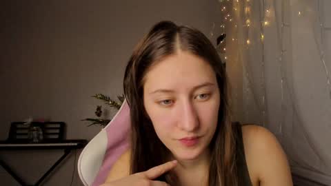 Snapshot of adellqueen chatting on January 2025 10:31:02 PM Adell online show from January 2025 10:31:02 PM