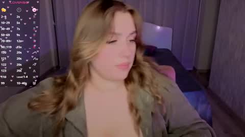 Snapshot of adelynnn chatting on September 2025 04:52:02 PM Ada online show from September 2025 04:52:02 PM