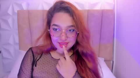 Snapshot of adhara_rousse_ chatting on September 2025 12:17:01 PM ADHARA online show from September 2025 12:17:01 PM