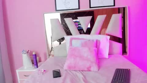 Snapshot of adharacute18_ chatting on November 2025 01:22:01 PM ADHARA online show from November 2025 01:22:01 PM