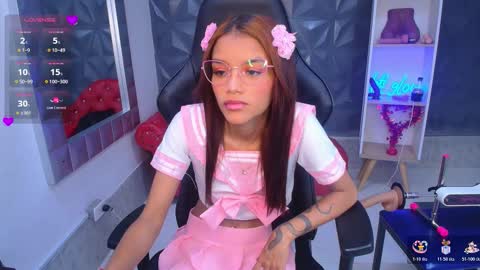 adisson_petite1 online show from March 2026 05:43:01 PM