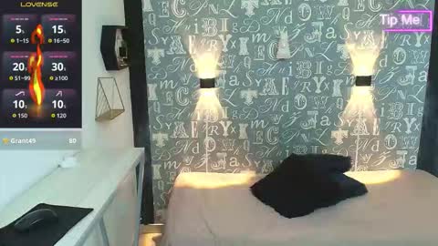 ADONIS online show from November 2025 07:36:02 PM