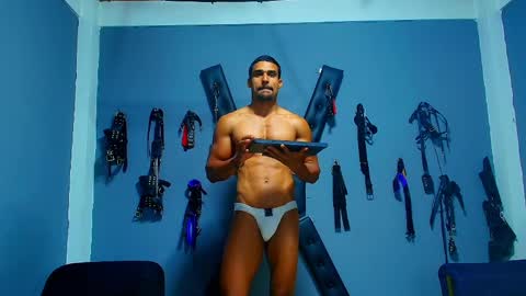adonisdios online show from May 2026 03:06:01 PM