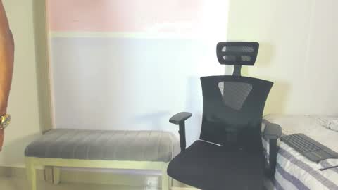 Adonis Knight  online show from March 2026 04:57:01 PM