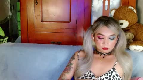 Snapshot of adorableslutxxx chatting on December 2024 01:14:01 AM jasmine online show from December 2024 01:14:01 AM
