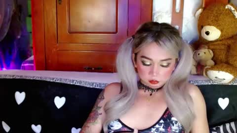 Snapshot of adorableslutxxx chatting on December 2024 01:55:02 AM jasmine online show from December 2024 01:55:02 AM