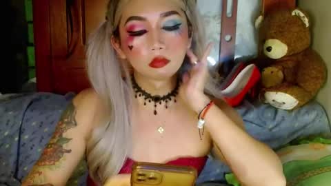 Snapshot of adorableslutxxx chatting on January 2025 06:56:02 AM jasmine online show from January 2025 06:56:02 AM