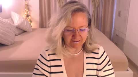 Cryna online show from February 2025 09:55:01 AM