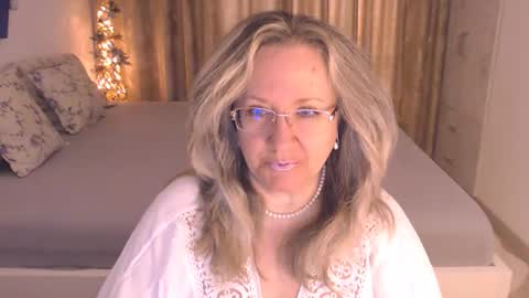 Cryna online show from January 2026 11:37:01 AM